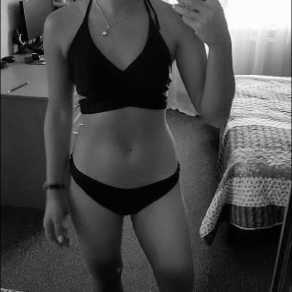 ❤️🛍Black Bandage Bikini🛍❤️ - Picture 2 of 3